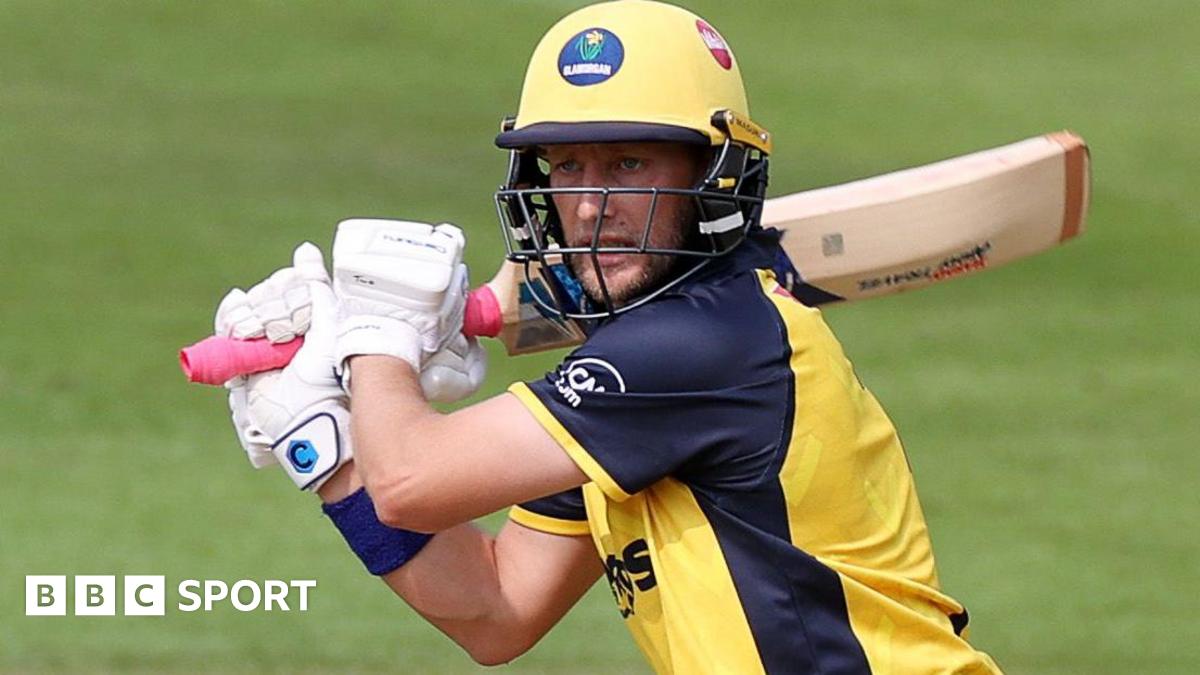 Batter Root commits to Glamorgan for 2025