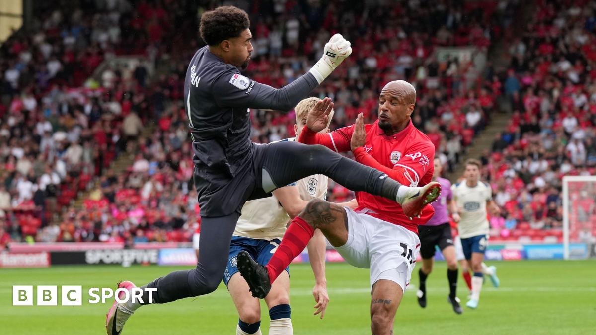 Barnsley Defeat Huddersfield 3-1 After Goodman Red Card