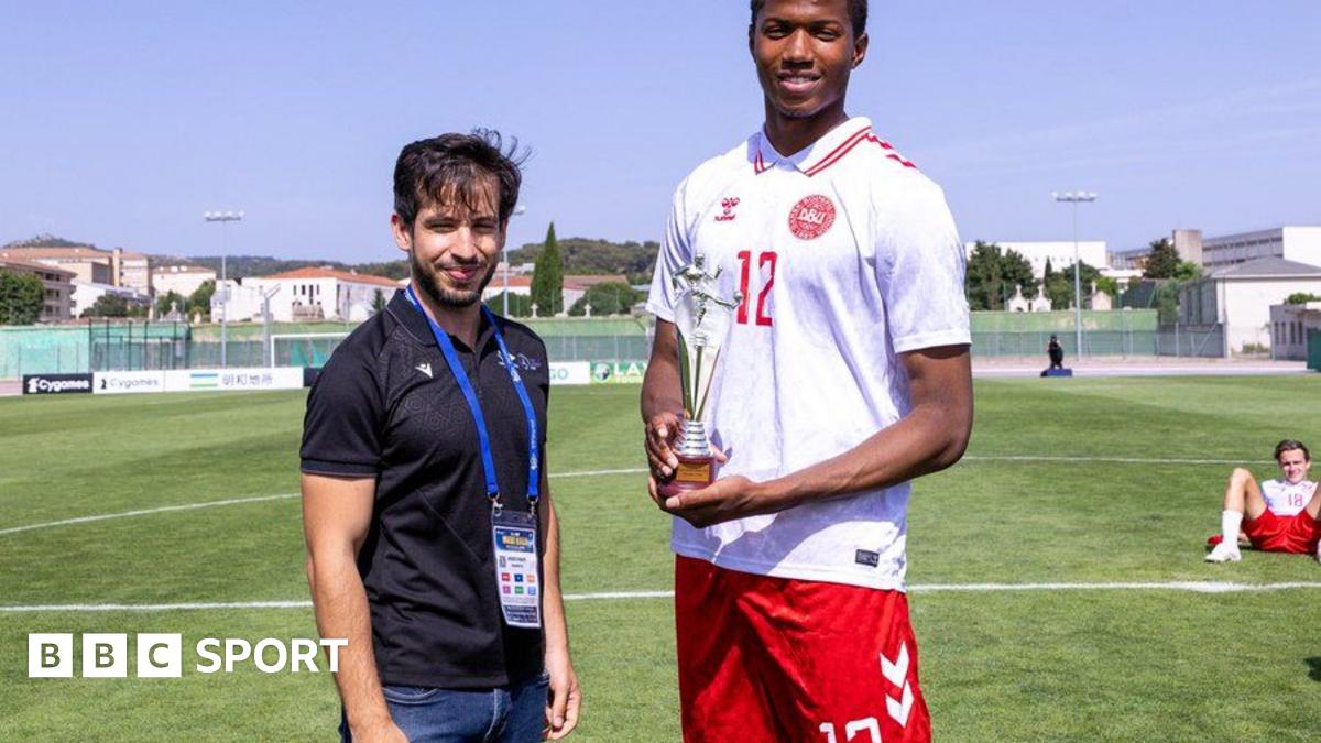 Manchester United's Chido Obi Wins Special Award at Maurice Revello Tournament