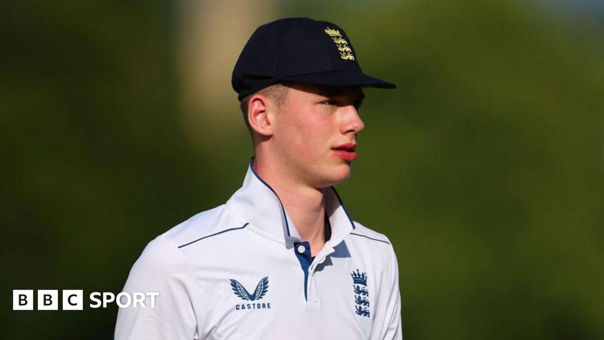 Flintoff, 16, scores blistering century for England Lions