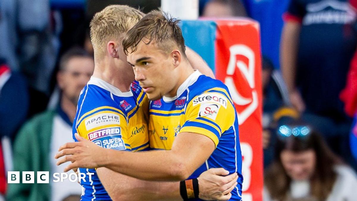 Exhilarating Leeds demolish stunned leaders Hull KR
