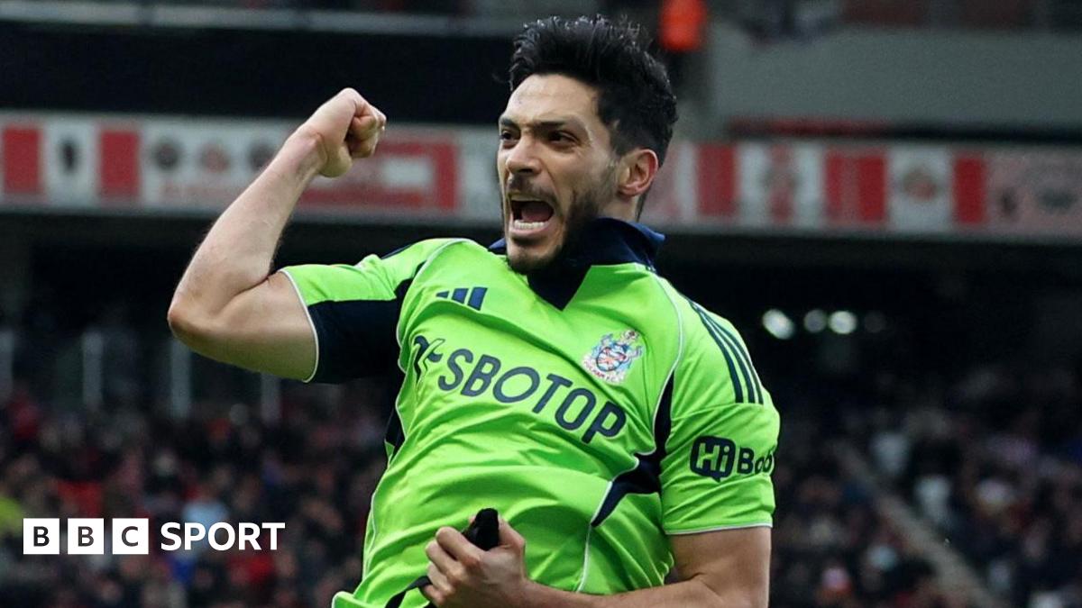 Premier League LIVE: Three games under way including Nottingham Forest v Liverpool, Crystal Palace v Wolves and Sunderland v Fulham   BBC