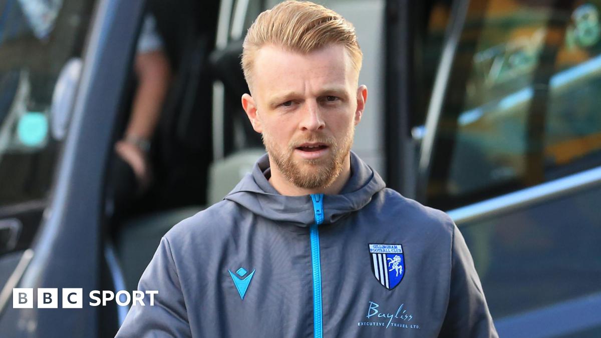 Gillingham Secures One-Year Deals with Williams, Clark, Others