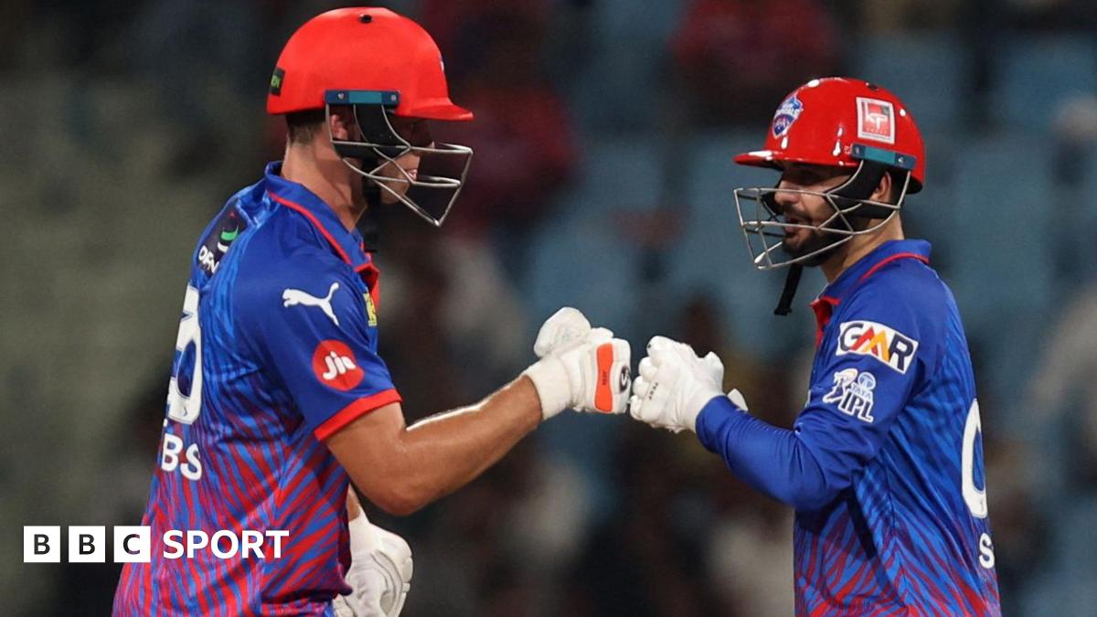 Delhi Capitals의 Sameer Rizvi와 Tristan Stubbs