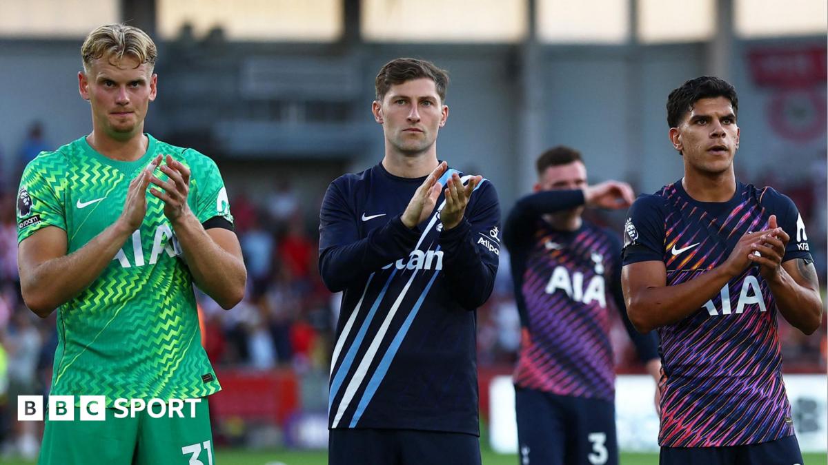 Premier League: Brentford beat Tottenham after wins for Hull, Ipswich, Everton and Leeds - BBC