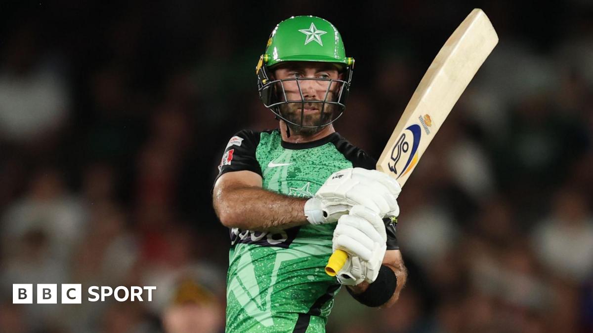 Stars defeat Renegades; Maxwell's brilliance shines