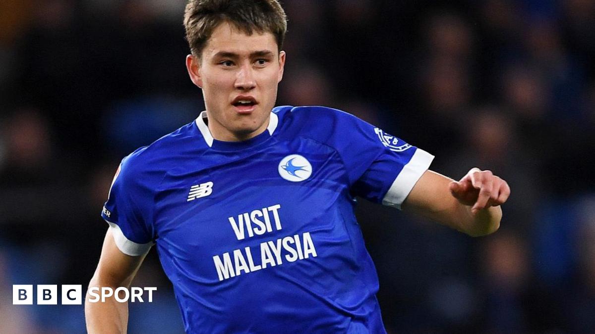 Secretiii leaks showed up at the flat punctually & was