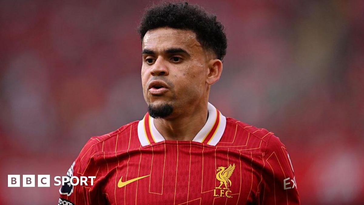 Bayern Munich sign Liverpool winger Diaz for £65m