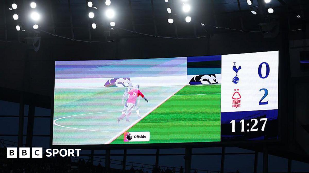 Wenger proposes change to offside rule