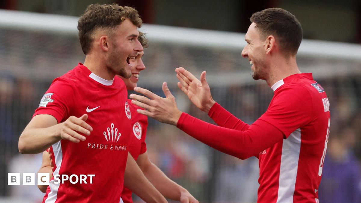 Larne edge past Sky Blues as Ports beat Crues