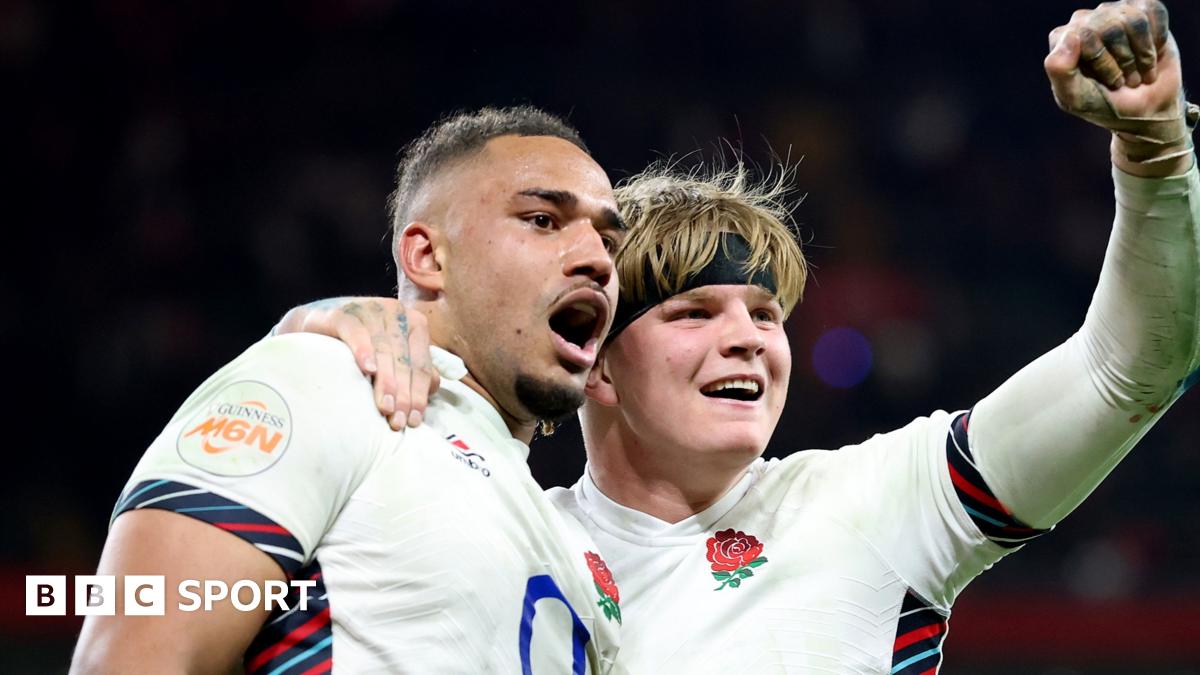 Ten-try England rout Wales to keep title dream alive