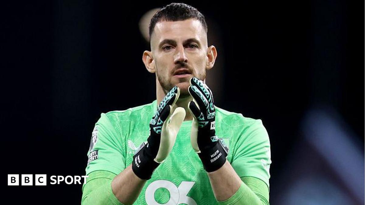 Spurs sign Burnley's Dubravka on free transfer