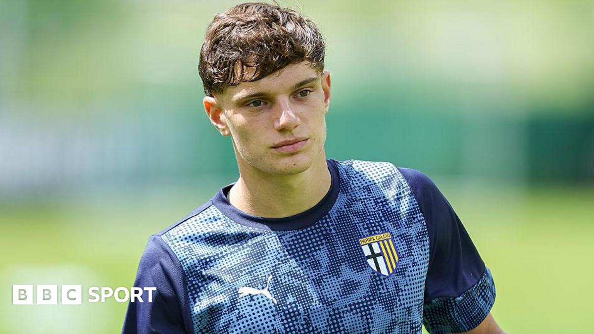 Liverpool closing in on deal for Parma teenager Leoni