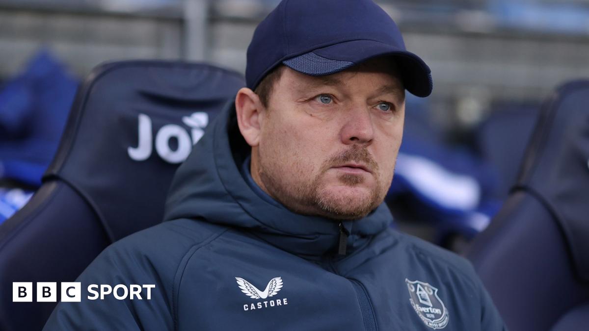 Everton sack manager Sorensen