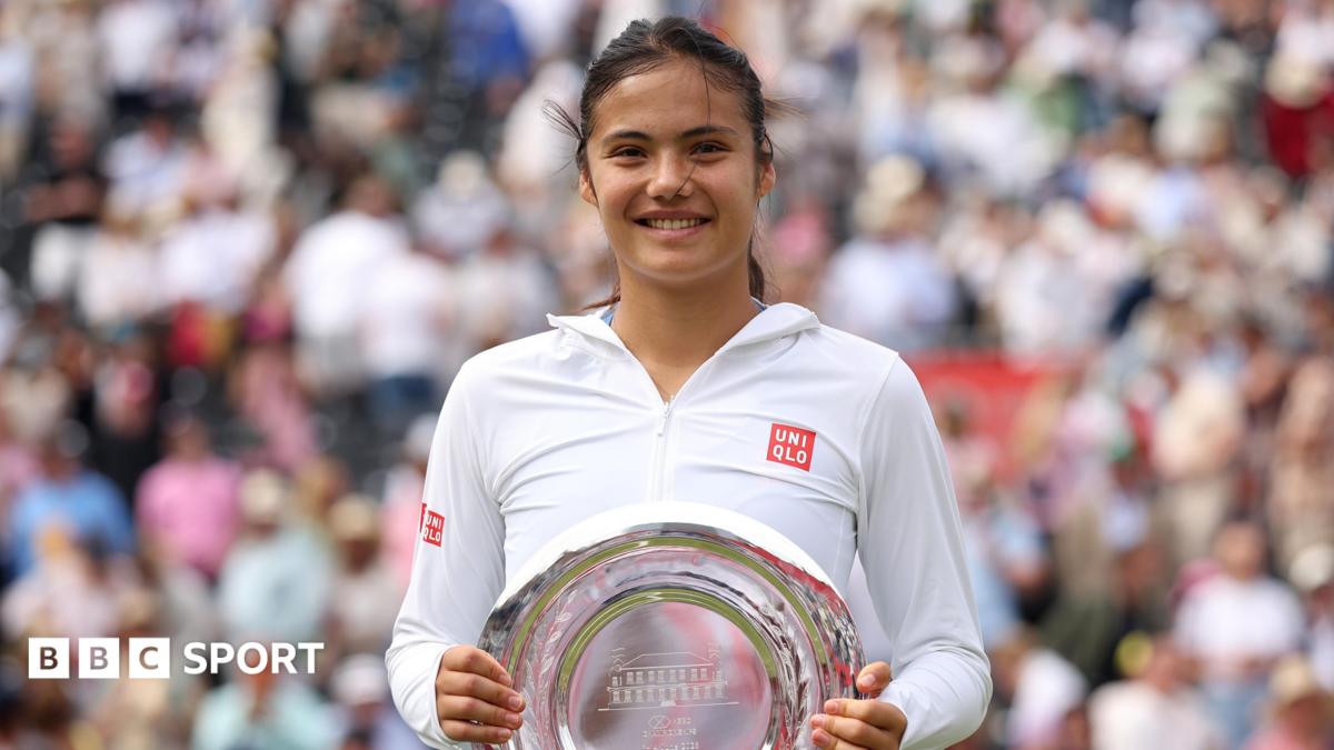 Raducanu loses Queen's final as trophy wait continues
