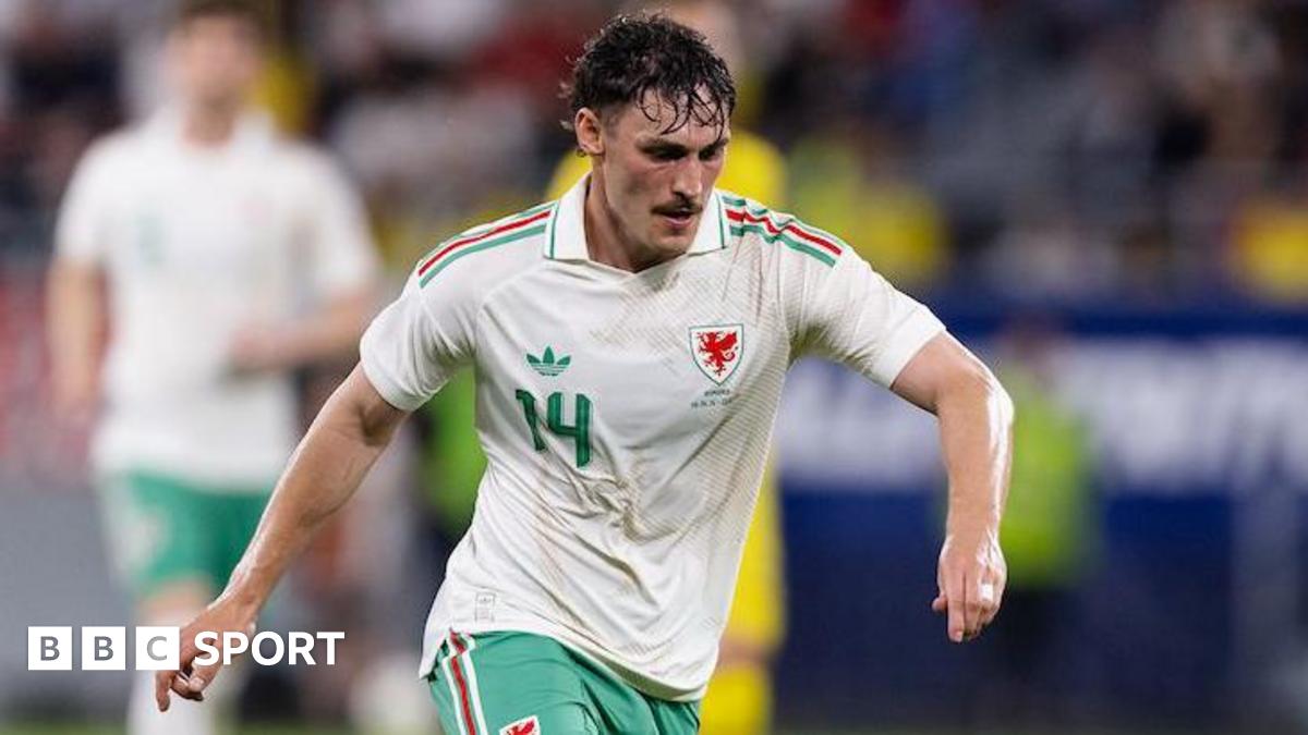 Wales defender Roberts ends 12-month exile with emotional return