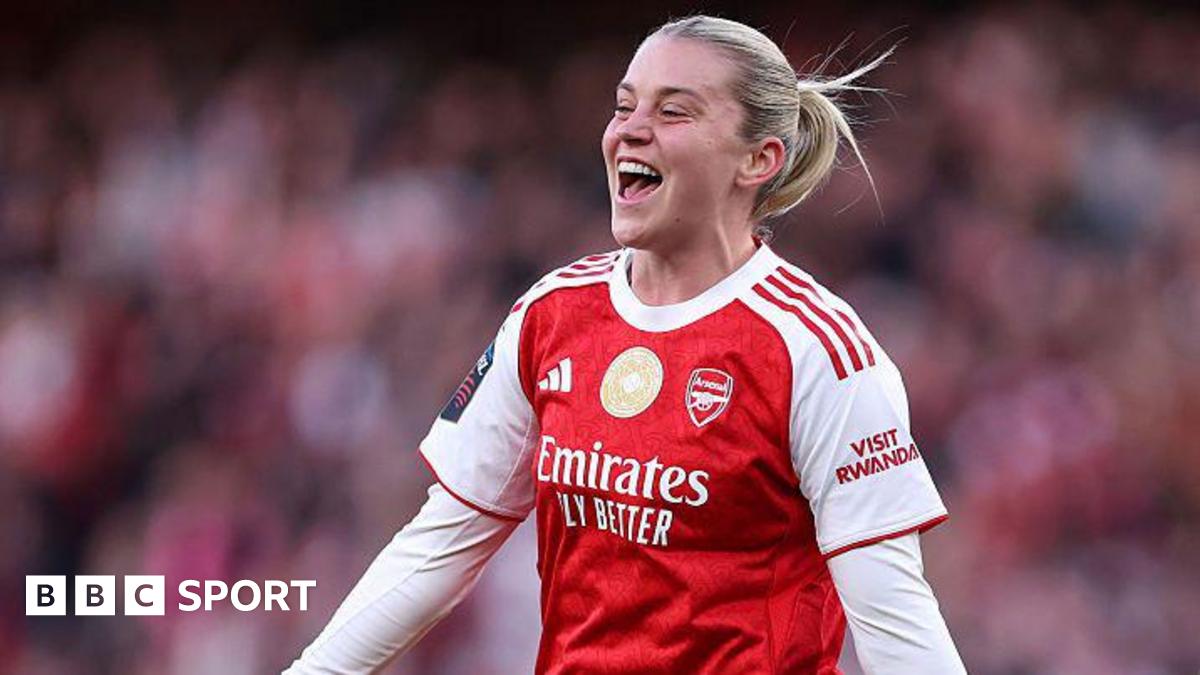 Alessia Russo 'stepping up' as Arsenal hunt down European place