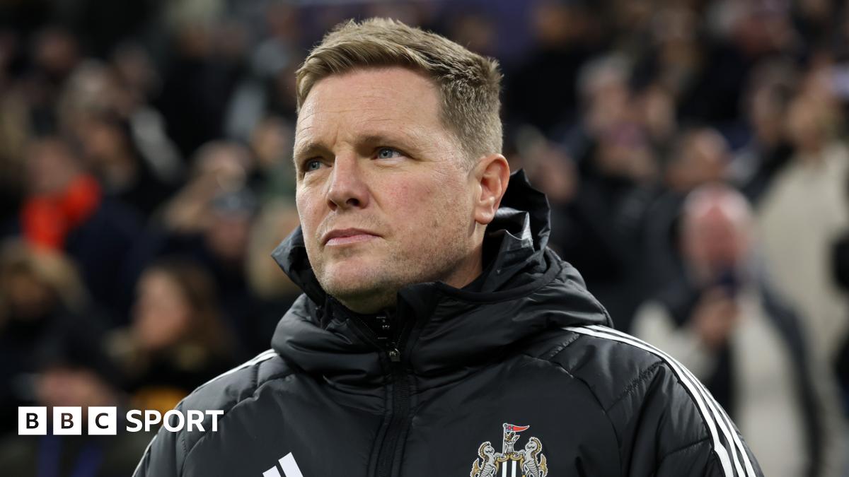 Eddie Howe speaking to the media at a Newcastle United press conference