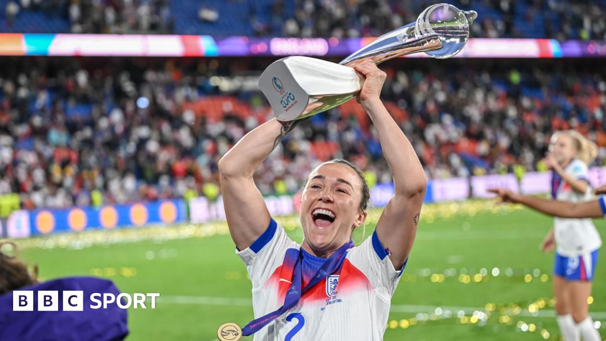How did Bronze play Euro 2025 with fractured tibia?
