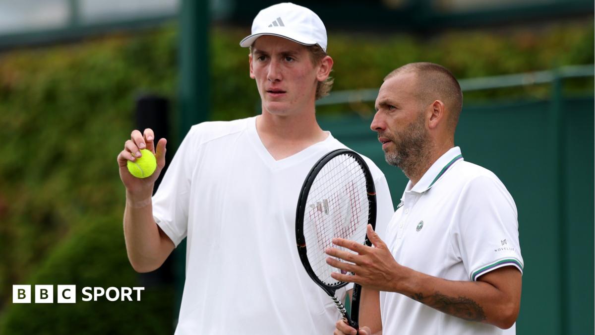 Osaka tops Gasanova at Wimbledon as Evans doubles exit