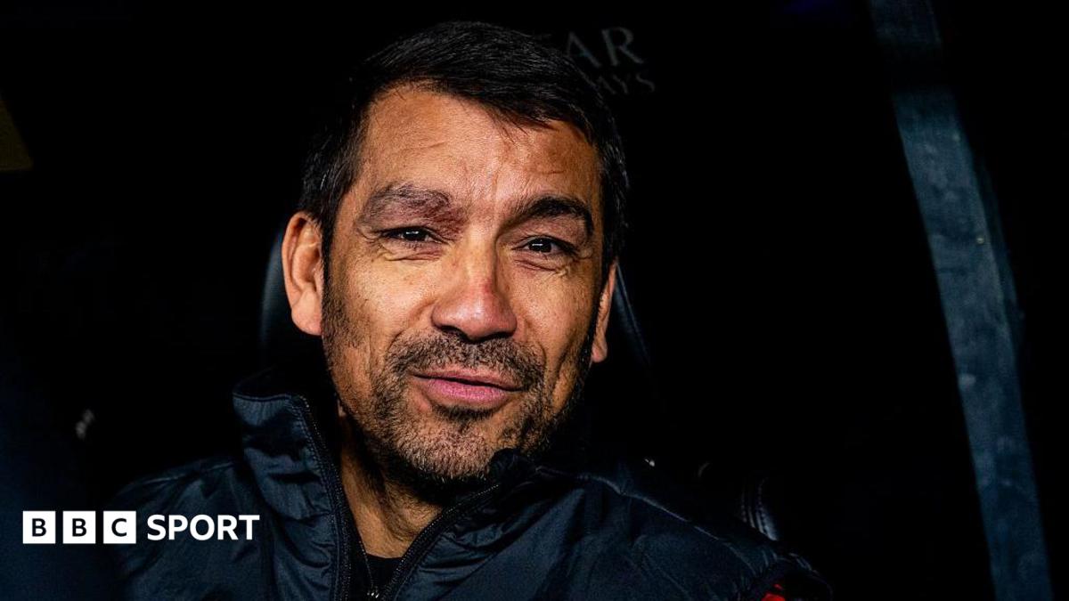 Giovanni van Bronckhorst returns to De Kuip with a heavy bill of health