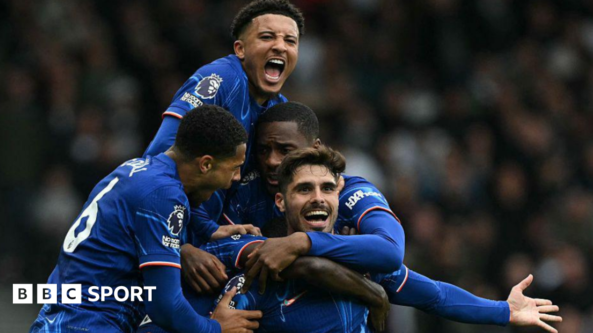 Premier League LIVE: Fulham 1-2 Chelsea, Ipswich Town 0-4 Arsenal & Manchester United 0-1 Wolverhampton Wanderers & Leicester v Liverpool – scores, radio commentary & text updates