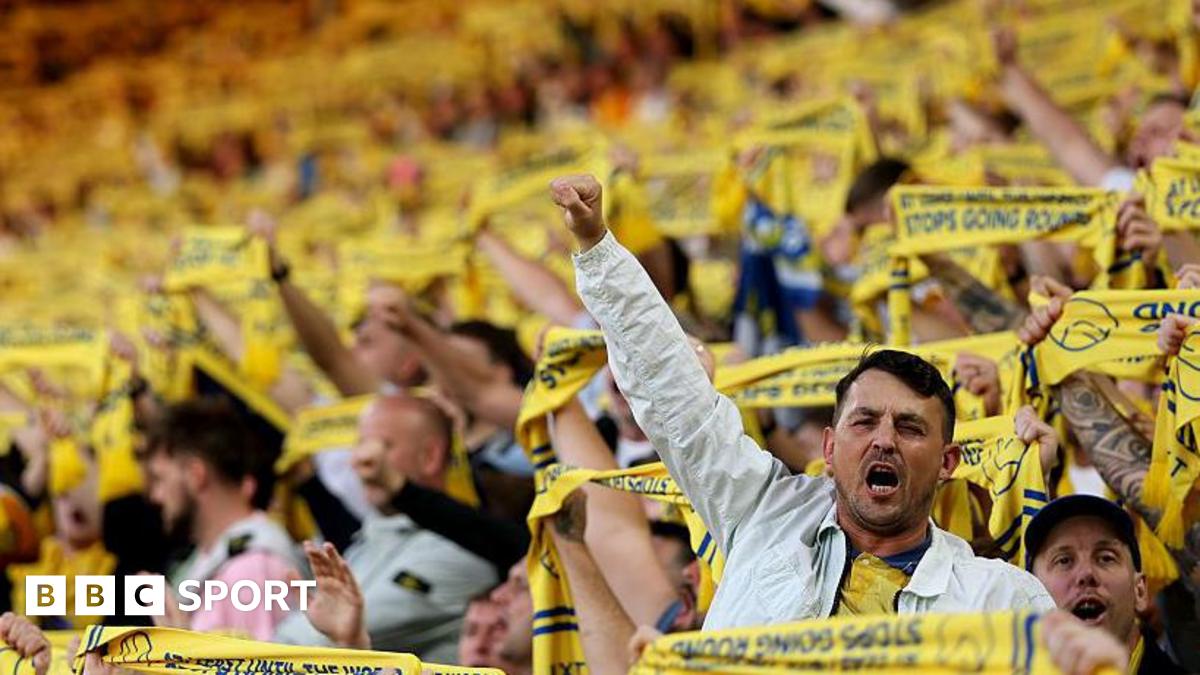 Leeds United, Burnley FC Confirm Premier League Promotion Parades