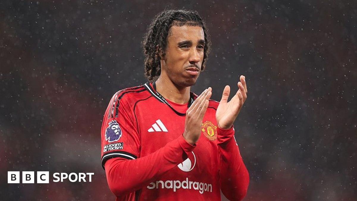 Why did Man Utd's Yoro kick off a match in France?
