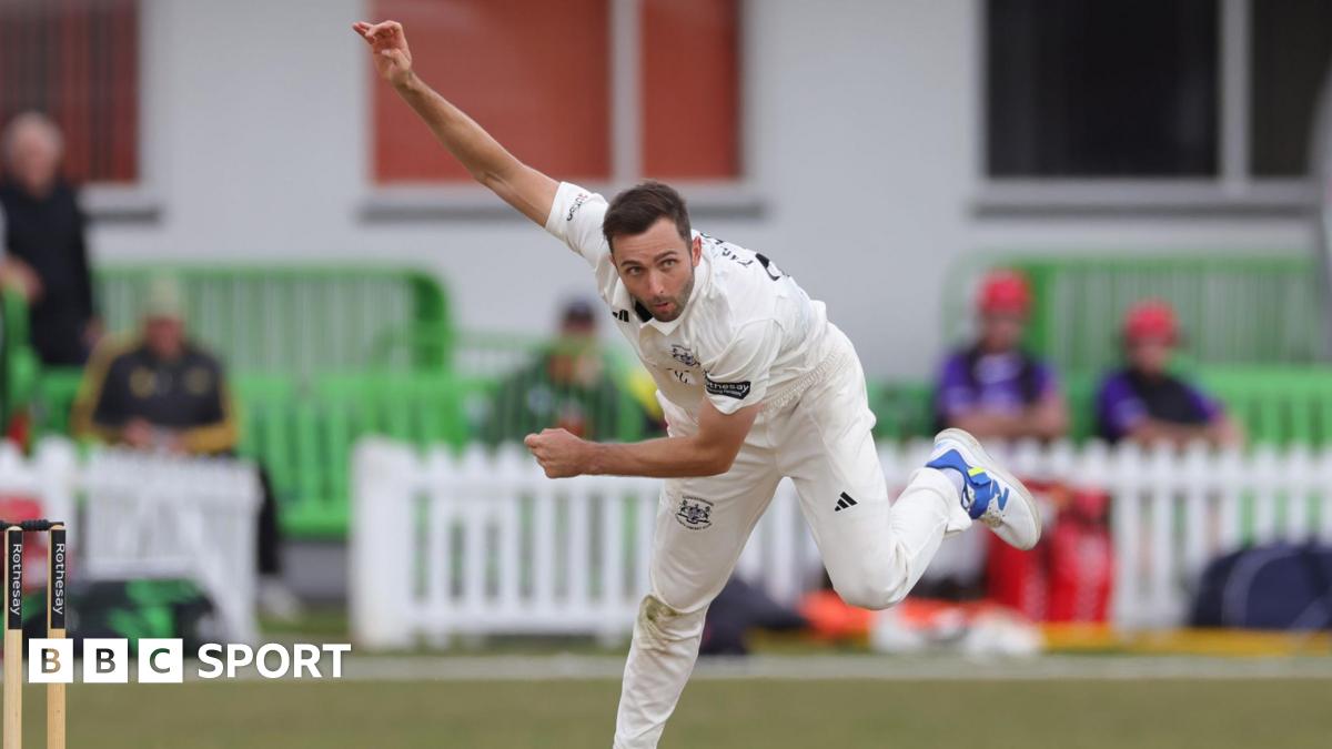 Bowler Taylor extends Gloucestershire deal to 2028