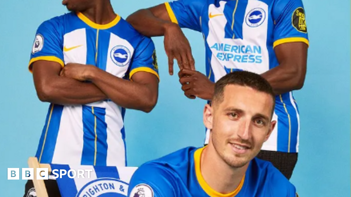 Brighton & Hove Albion unveil new home kit - BBC Sport