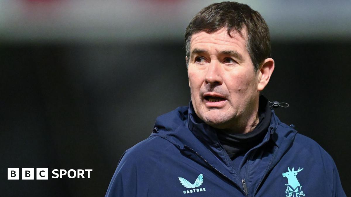 Mansfield Town: Nigel Clough says ‘confidence dwindling’ because of losing run