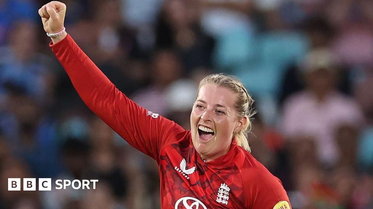 England edge thriller to keep T20 series alive