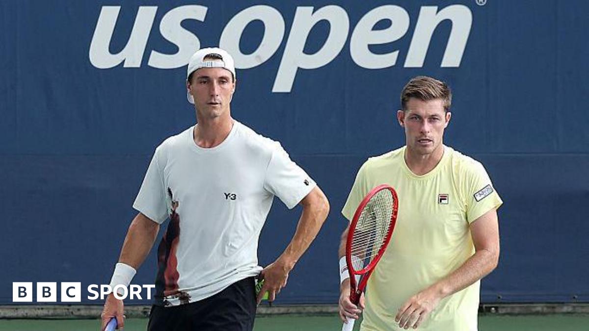 Brits Salisbury & Skupski reach doubles third round