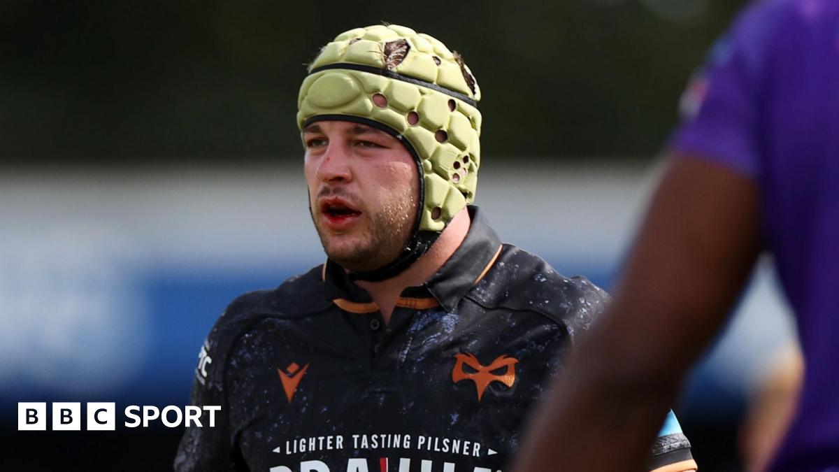 'Hero' Tipuric inspires Deaves in Wales bid