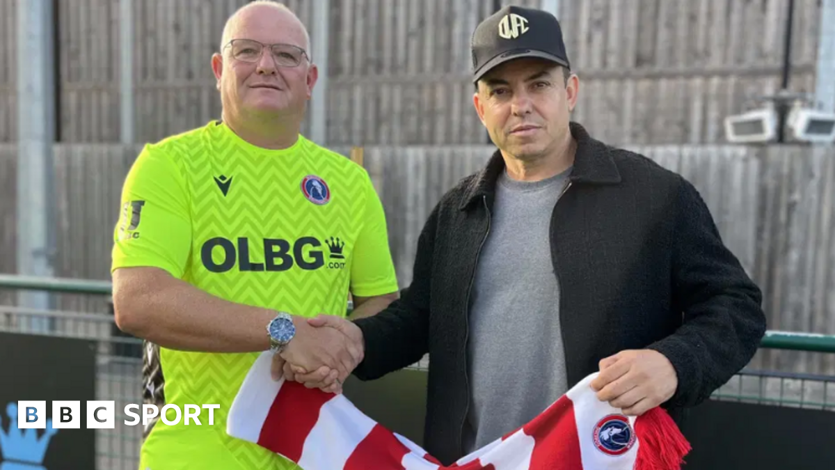 Dorking sign fan, 54, to play in National League South
