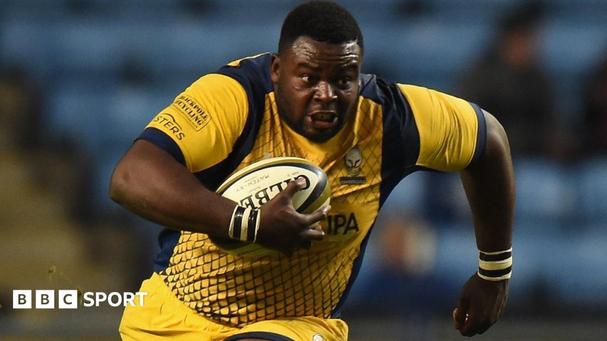 Biyi Alo: Worcester Warriors prop signs permanent deal - BBC Sport