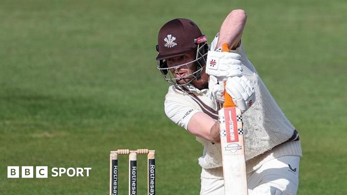 Sibley steadies Surrey against Essex