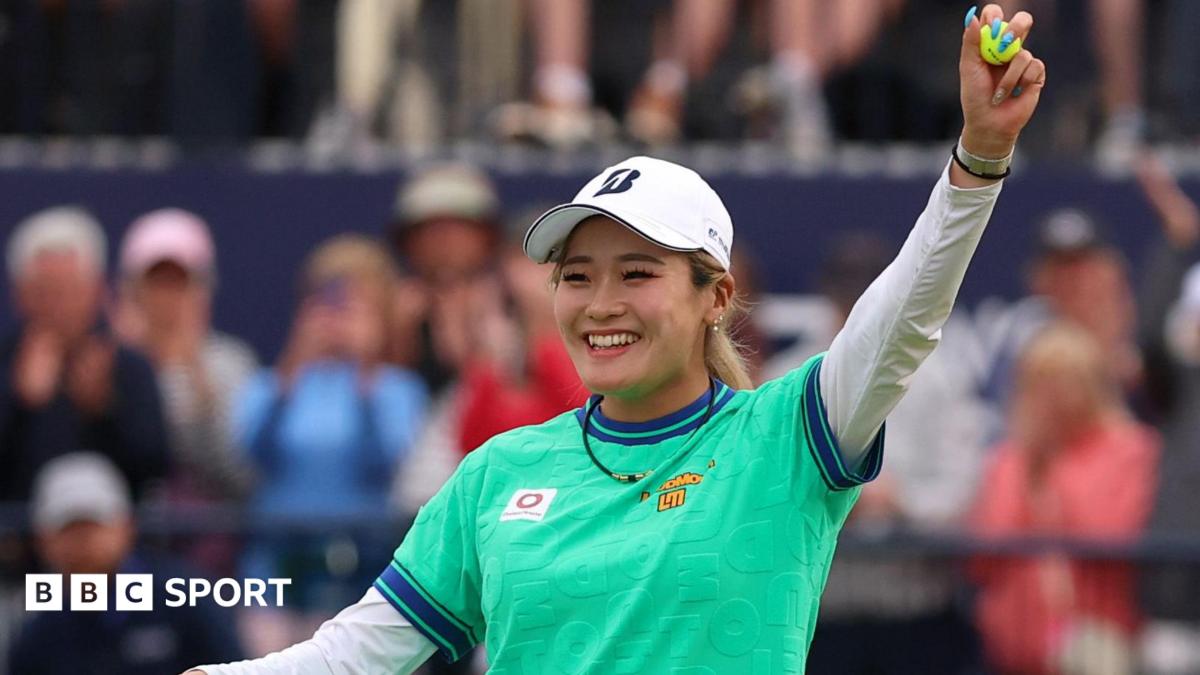 Kuwaki beats Henseleit in play-off to win Women's Open