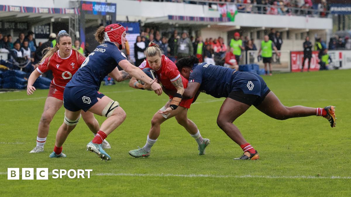 France beat brave Wales to remain on course for title