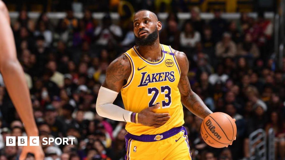 LeBron James Makes History in Lakers Loss to Cavaliers