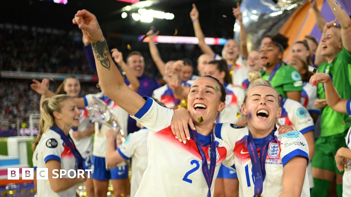 Bronze and Yamal make history in Fifpro World XI