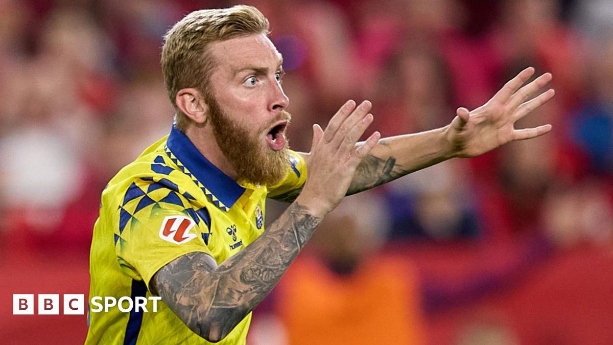 Swansea consider re-signing free agent McBurnie