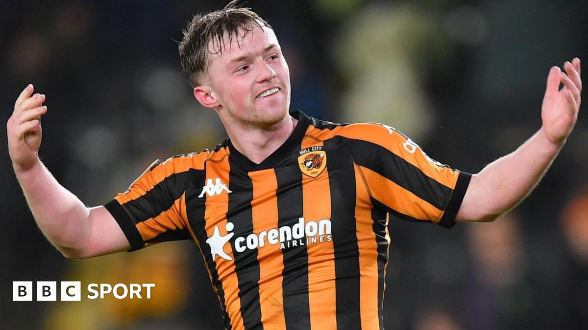 Leeds United Forward Joe Gelhardt Joins Hull City on Season-Long Loan