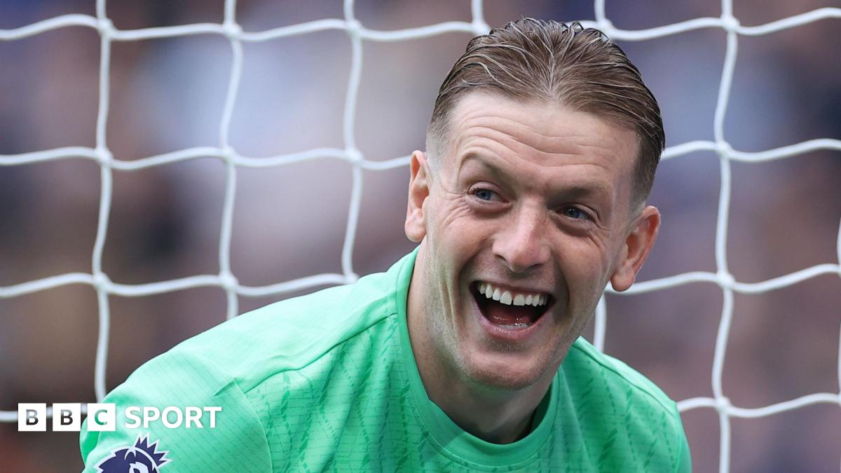'Dark days behind us' - Pickford signs new Everton deal
