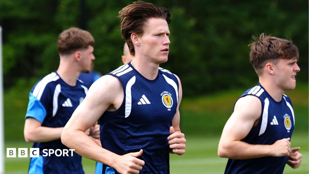 Fifa World Cup: Scotlands Scott McTominay trains after stomach upset