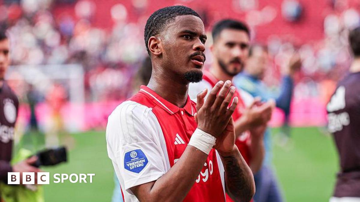 Chelsea agree deal for Ajax defender Hato