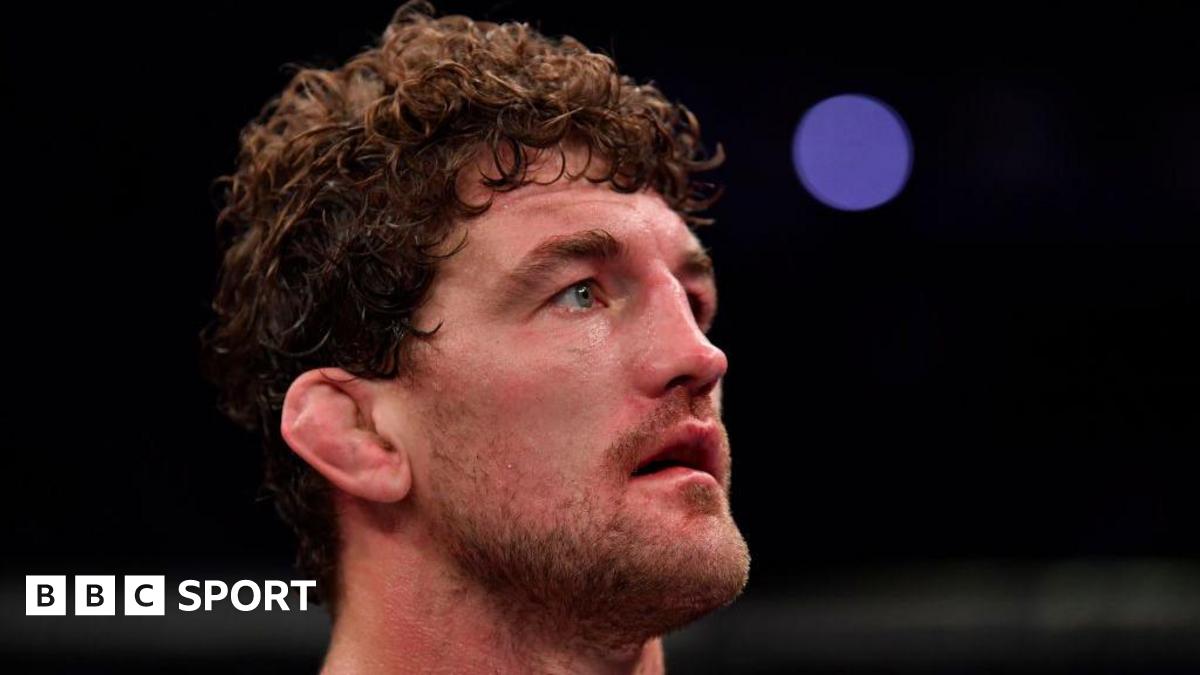 Ex-UFC fighter 'died four times' before double lung transplant