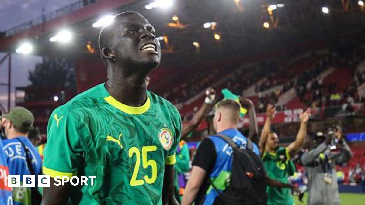 West Ham sign Senegal international Diouf for £19m