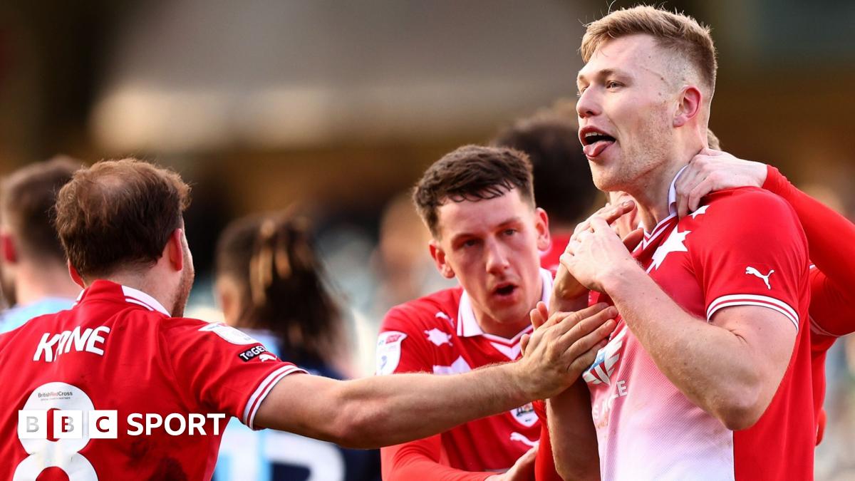 Wycombe Wanderers 2 4 Barnsley BBC Sport