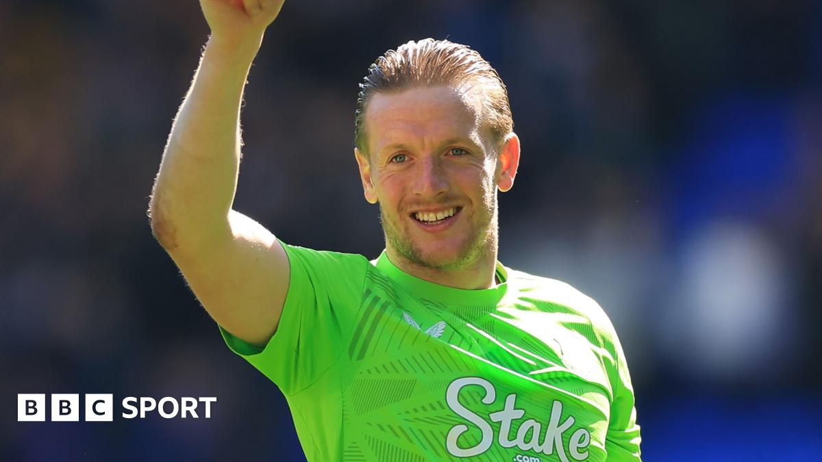 Pickford on England records, World Cup dream & love of motocross